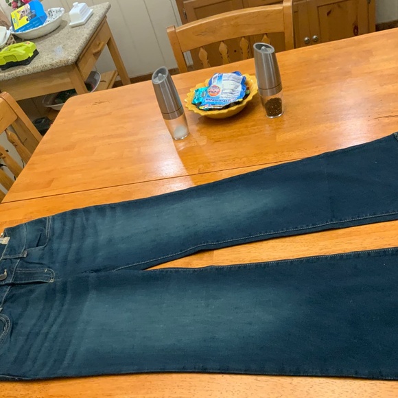 Wrangler ladies size 29 x 32 length retro jeans - Picture 2 of 4